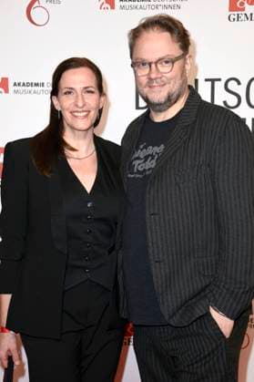 Ulrike Frank und Marc Schubring beim 16. Deutschen Musikautor*innenpreis der GEMA 2025 im Hotel The Ritz-Carlton. Berlin, 27.02.2025