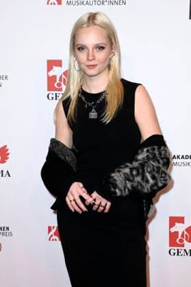 Paula Hartmann beim 16. Deutschen Musikautor*innenpreis der GEMA 2025 im Hotel The Ritz-Carlton. Berlin, 27.02.2025