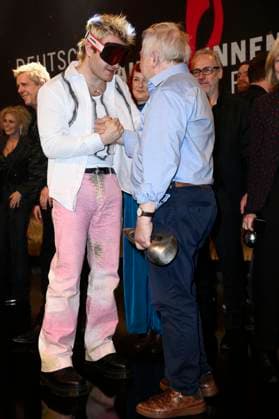 Ski Aggu und Wolf Biermann beim 16. Deutschen Musikautor*innenpreis der GEMA 2025 im Hotel The Ritz-Carlton. Berlin, 27.02.2025