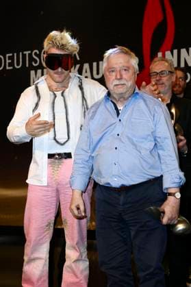 Ski Aggu und Wolf Biermann beim 16. Deutschen Musikautor*innenpreis der GEMA 2025 im Hotel The Ritz-Carlton. Berlin, 27.02.2025