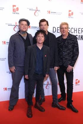 27.02.205, Die Toten Hosen auf dem roten Teppich zum Deutscher Musikautorenpreis 2025, The Ritz-Carlton, Berlin, Berlin