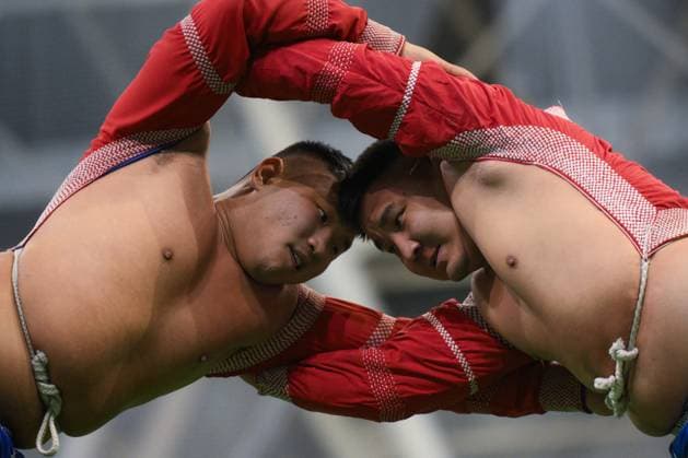 News Themen der Woche KW09 News Bilder des Tages Russia Tuvan Traditional Wrestling Competition 8868326 28.02.2025 Wrestlers compete in the Khuresh traditional wrestling tournament on the eve of the Shagaa, the Lunar New Year celebrated by the Tuvans, in Kyzyl, the Republic of Tuva, Russia. Alexandr Kryazhev Sputnik Kyzyl Russia  Copyright: xAlexandrxKryazhevx