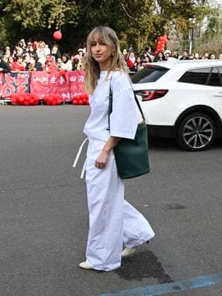 Milan, Milan Women s Fashion Week: Fall Winter 2025 - Tod s Fashion Show - Arrivals. Pictured: Izzi Allain  Copyright: xManuelexMangiarottix xipa-agency.netx xManuelexMangiarottix IPA_Agency_IPA54689728