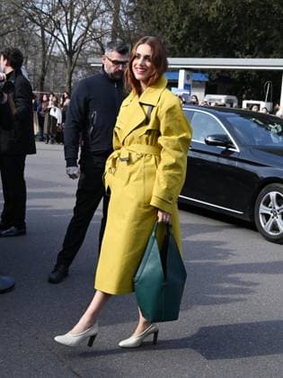 Milan: Milan, Milan Women s Fashion Week: Fall Winter 2025 - Tod s Fashion Show - Arrivals. Pictured: Miriam Leone Milan  - ZUMAp169 20250228_zea_p169_736 Copyright: xManuelexMangiarottix
