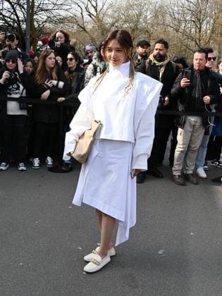 Milan: Milan, Milan Women s Fashion Week: Fall Winter 2025 - Tod s Fashion Show - Arrivals. Pictured: Elva Ni Milan  - ZUMAp169 20250228_zea_p169_699 Copyright: xManuelexMangiarottix