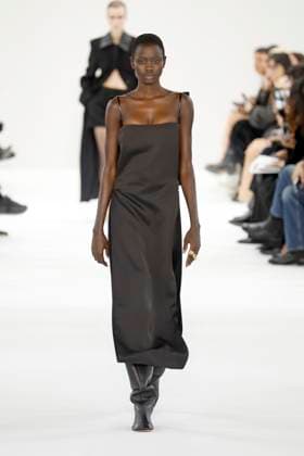 Sportmax Ready to wear fall winter 2025:26 MILAN February 2025 Sportmax Ready to wear fall winter 2025:26 MILAN February 2025, Credit:Zeppelin Avalon  Copyright: xZeppelinx xAvalonx 0970142960