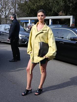 Milan: Milan, Milan Women s Fashion Week: Fall Winter 2025 - Tod s Fashion Show - Arrivals. Pictured: Carmella Rose Milan  - ZUMAp169 20250228_zea_p169_780 Copyright: xManuelexMangiarottix