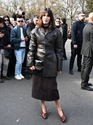 Milan: Milan, Milan Women s Fashion Week: Fall Winter 2025 - Tod s Fashion Show - Arrivals. Pictured: Jeanne Damas Milan  - ZUMAp169 20250228_zea_p169_783 Copyright: xManuelexMangiarottix