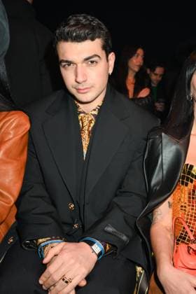 Milan, Milan Women s Fashion Week: Fall Winter 2025 - Women s Fashion, Fall Winter 2025.- Versace fashion show - guests. in the photo: Giacomo Giorgio  Copyright: xSimonaxChiocciax xipa-agency.netx xSimonaxChiocciax IPA_Agency_IPA54704374