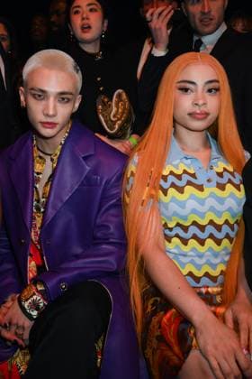 Milan, Milan Women s Fashion Week: Fall Winter 2025 - Women s Fashion, Fall Winter 2025.- Versace fashion show - guests. in the photo: Hyunjin, Ice Spice  Copyright: xSimonaxChiocciax xipa-agency.netx xSimonaxChiocciax IPA_Agency_IPA54704393