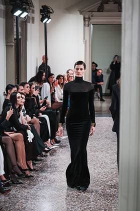 Milan, Milan Women s Fashion Week: Fall Winter 2025 - Women s Fashion, Fall Winter 2025 - Elisabetta Franchi Fashion Show - Catwalk. In the photo: Model Isabeli Fontana  Copyright: xAlessandroxBremecx xipa-agency.netx xx IPA_Agency_IPA54712939