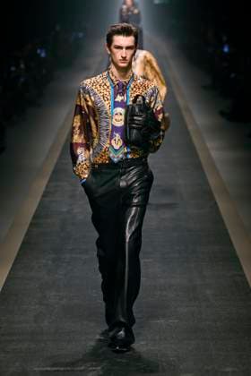 Versace Ready to wear fall winter 2025:26 MILAN February 2025 Versace Ready to wear fall winter 2025:26 MILAN February 2025, Credit:Zeppelin Avalon  Copyright: xZeppelinx xAvalonx 0970440260