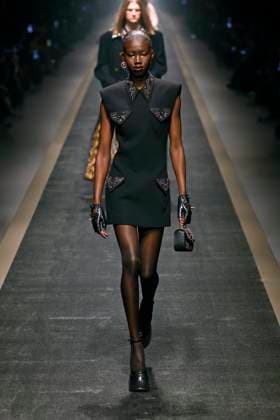 Versace Ready to wear fall winter 2025:26 MILAN February 2025 Versace Ready to wear fall winter 2025:26 MILAN February 2025, Credit:Zeppelin Avalon  Copyright: xZeppelinx xAvalonx 0970440584
