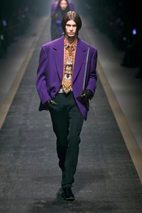Versace Ready to wear fall winter 2025:26 MILAN February 2025 Versace Ready to wear fall winter 2025:26 MILAN February 2025, Credit:Zeppelin Avalon  Copyright: xZeppelinx xAvalonx 0970440913