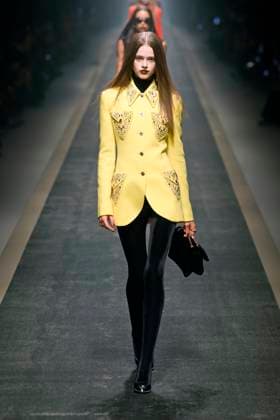 Versace Ready to wear fall winter 2025:26 MILAN February 2025 Versace Ready to wear fall winter 2025:26 MILAN February 2025, Credit:Zeppelin Avalon  Copyright: xZeppelinx xAvalonx 0970441760