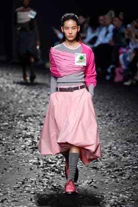 Moschino Ready to wear fall winter 2025:26 MILAN February 2025 Moschino Ready to wear fall winter 2025:26 MILAN February 2025, Credit:Zeppelin Avalon  Copyright: xZeppelinx xAvalonx 0970455695