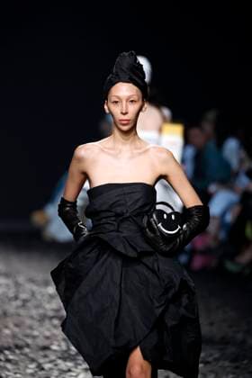 Moschino Ready to wear fall winter 2025:26 MILAN February 2025 Moschino Ready to wear fall winter 2025:26 MILAN February 2025, Credit:Zeppelin Avalon  Copyright: xZeppelinx xAvalonx 0970459310