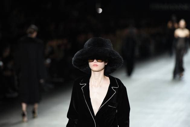 March 1, 2025, Milan, Italy: Models walk the runway during the presentation of the womenswear fall winter 2025-26 collection by designer ERMANNO SCERVINO, part of the Milan Fashion Week Milan Italy - ZUMAs232 20250301_zip_s232_010 Copyright: xErvinxShulkux