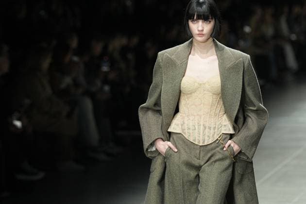 Milan, Italy: Milan, Milan Women s Fashion Week: Fall Winter 2025 26 - Women s Fashion, Fall Winter 2025 26 - Ermanno Scervino fashion show - fashion show in the photo: Model Milan Italy  - ZUMAp169 20250301_zea_p169_232 Copyright: xRiccardoxGIordanox