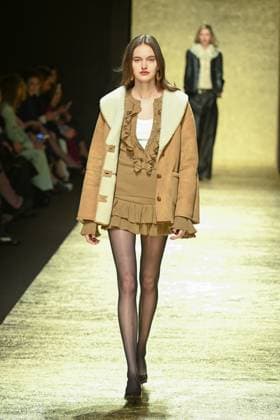 Milan, Italy: Milan, Milan Women s Fashion Week: Fall Winter 2025 - Women s Fashion, Fall Winter 2025.- Luisa Spagnoli fashion show - catwalk. in the photo: model Milan Italy  - ZUMAp169 20250301_zea_p169_421 Copyright: xSimonaxChiocciax