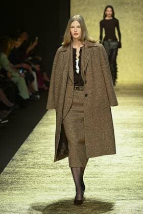 MFW - Luisa Spagnoli Runway A model walks the runway at the Luisa Spagnoli fashion show during the Milan Fashion Week - Womenswear Fall Winter 2025 2026 on March 1, 2025 in Milan, Italy. Photo by Simona Chioccia IPA ABACAPRESS.COM Milan Italy  Copyright: xChiocciaxSimona IPA ABACAx