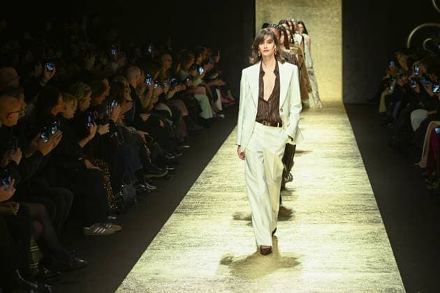 MFW - Luisa Spagnoli Runway A model walks the runway at the Luisa Spagnoli fashion show during the Milan Fashion Week - Womenswear Fall Winter 2025 2026 on March 1, 2025 in Milan, Italy. Photo by Simona Chioccia IPA ABACAPRESS.COM Milan Italy  Copyright: xChiocciaxSimona IPA ABACAx