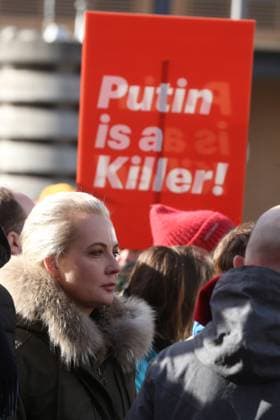 March 1, 2025, Berlin, Germany: YULIA NAVALNAYA, the widow of the late Russian opposition leader Alexei Navalny in a demonstration against Vladimir Putin which began at Potsdamer Platz. Berlin Germany - ZUMAh16_ 20250301_zaf_h16_014 Copyright: xDanxHerrickx