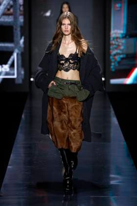 Dolce & Gabbana Ready to wear fall winter 2025:26 MILAN February 2025 Dolce & Gabbana Ready to wear fall winter 2025:26 MILAN February 2025, Credit:Zeppelin Avalon  Copyright: xZeppelinx xAvalonx 0970677974