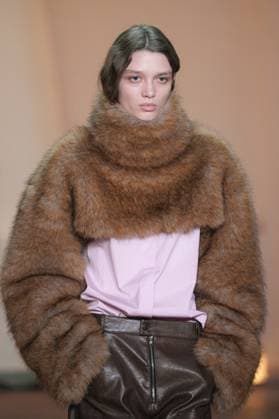 Milan, Milan Women s Fashion Week: Fall Winter 2025 26 - MSGM Fashion Show - Catwalk Milan, Milan Women s Fashion Week: Fall Winter 2025 26 - Women s Fashion, Fall Winter 2025 26 - MSGM fashion show - catwalk in the photo: Model MILAN Italy  Copyright: xIPA ABACAx