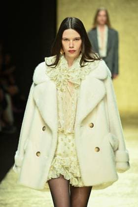 Milan, Milan Women s Fashion Week: Fall Winter 2025 - Women s Fashion, Fall Winter 2025.- Luisa Spagnoli fashion show - catwalk. in the photo: model  Copyright: xSimonaxChiocciax xipa-agency.netx xSimonaxChiocciax IPA_Agency_IPA54763978