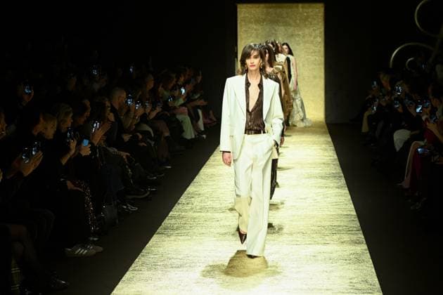 Milan, Milan Women s Fashion Week: Fall Winter 2025 - Women s Fashion, Fall Winter 2025.- Luisa Spagnoli fashion show - catwalk. in the photo: model  Copyright: xSimonaxChiocciax xipa-agency.netx xSimonaxChiocciax IPA_Agency_IPA54764002