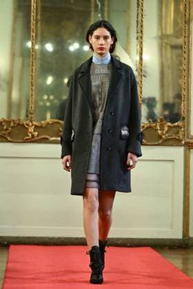 Milan, Milan Women s Fashion Week: Fall Winter 2025 - Women s Fashion, Fall Winter 2025.- Hui fashion show - catwalk. in the photo: model  Copyright: xSimonaxChiocciax xipa-agency.netx xSimonaxChiocciax IPA_Agency_IPA54783452
