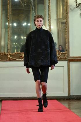 Milan, Milan Women s Fashion Week: Fall Winter 2025 - Hui Fashion Show - Catwalk Milan, Milan Women s Fashion Week: Fall Winter 2025 - Women s Fashion, Fall Winter 2025.- Hui fashion show - catwalk. in the photo: model MILAN Italy  Copyright: xIPA ABACAx