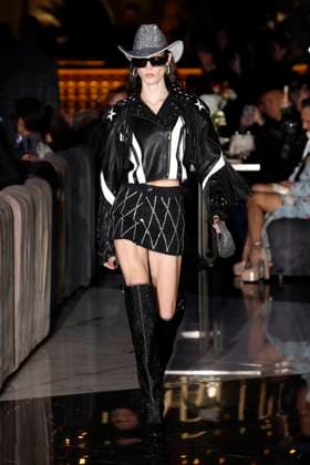 Philipp Plein Ready to wear fall winter 2025:26; MILAN March 2025 Philipp Plein Ready to wear fall winter 2025:26; MILAN March 2025, Credit:Zeppelin Avalon  Copyright: xZeppelinx xAvalonx 0970815737