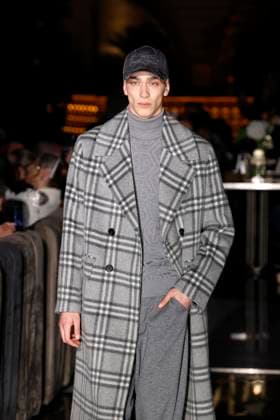 Philipp Plein Ready to wear fall winter 2025:26; MILAN March 2025 Philipp Plein Ready to wear fall winter 2025:26; MILAN March 2025, Credit:Zeppelin Avalon  Copyright: xZeppelinx xAvalonx 0970815874