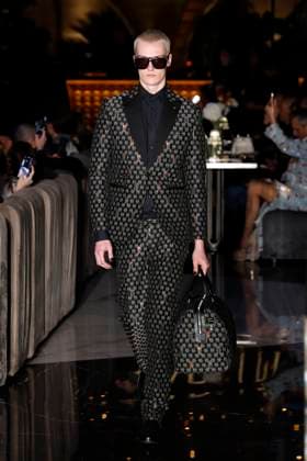 Philipp Plein Ready to wear fall winter 2025:26; MILAN March 2025 Philipp Plein Ready to wear fall winter 2025:26; MILAN March 2025, Credit:Zeppelin Avalon  Copyright: xZeppelinx xAvalonx 0970816335