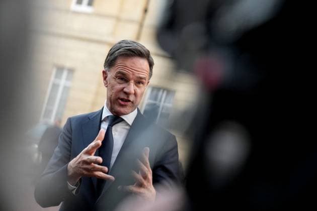 News Themen der Woche KW09 News Bilder des Tages European Leaders Leave The Summit On Ukraine - London NATO Secretary General Mark Rutte speaks with the media as he departs from a summit on Ukraine at Lancaster House in London, UK, on Sunday, March 2, 2025. Photo by Christophe Ena Pool ABACAPRESS.COM London United Kingdom  Copyright: xPool ABACAx