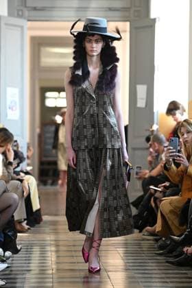 Milan, Milan Women s Fashion Week: Fall Winter 2025 - Fashion Show by. Francesca Liberatore - catwalk Milan, Milan Women s Fashion Week: Fall Winter 2025 - Women s Fashion, Fall Winter 2025.- Francesca Liberatore fashion show - catwalk in the photo: Model MILAN Italy  Copyright: xIPA ABACAx