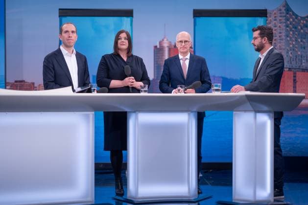 News Themen der Woche KW09 News Bilder des Tages Wahl zur Hamburgischen Bürgerschaft am 2. März 2025 Wahlabend Medienzentrum im CCH Dennis Thering, Peter Tschentscher, Katharina Fegebank (von links);Wahl zur Hamburgischen Bürgerschaft am 2. März 2025 Wahlabend Medienzentrum im CCH Dennis Thering, Peter Tschentscher, Katharina Fegebank (von links), Hamburg Hamburg Deutschland Medienzentrum im CCH *** Election to the Hamburg Parliament on March 2, 2025 Election Evening Media Center at CCH Dennis Thering, Peter Tschentscher, Katharina Fegebank from left Election to the Hamburg Parliament on March 2, 2025 Election Evening Media Center at CCH Dennis Thering, Peter Tschentscher, Katharina Fegebank from left , Hamburg Hamburg Germany Media Center at CCH