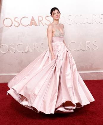Monica Barbaro arrives on the red carpet for the 97th Academy Awards in the Hollywood section of Los Angeles on Sunday, March 2, 2025.  LAP20250302857 JOHNxANGELILLO