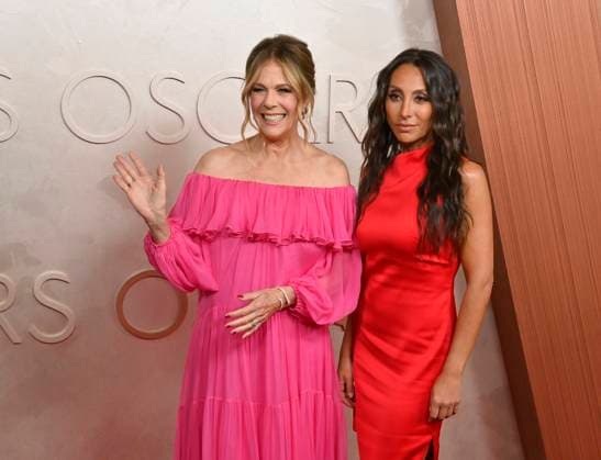 (L-R) Rita Wilson and Melanie Fronckowiak arrive on the red carpet for the 97th Academy Awards in the Hollywood section of Los Angeles on Sunday, March 2, 2025.  LAP20250302443 JIMxRUYMEN