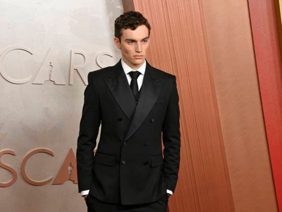 Kit Price arrives on the red carpet for the 97th Academy Awards in the Hollywood section of Los Angeles on Sunday, March 2, 2025.  LAP20250302451 JIMxRUYMEN