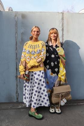Mailand Fashion Week, Streetstyle MFW 2025 Moschino street style in Milan, Italy - 28 Feb 2025 Fashionistas pose for photographers in street style before the Moschino FW 2025 - 2026 fashion show. Milan Womens Fashion Week is taking place from February 25 to March 3, 2025 in Milan, Italy Milan Italy Copyright: xTakimotoxMarinax xSOPAxImagesx 649A4438-b