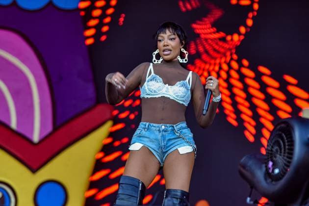 SÃO PAULO, SP - 02.03.2025: CARNAVAL NA CIDADE EM SÃO PAULO - Ludmilla, on stage on the second day of Carnival in the City, at the Tietê Sports Center in São Paulo. x2699142x  TecaxLamboglia