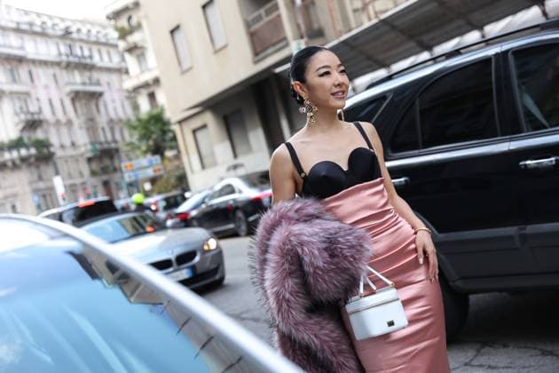 Mailand Fashion Week, Streetstyle Milan Fashion Week 2025 Dolce Gabbana street style in Milan, Italy - 1 Mar 2025 Fashion influencer poses for photographers in street style before Dolce & Gabbana FW 2025 - 2026 fashion show. Milan Women Fashion Week is taking place from February 25 to March 3, 2025 in Milan. Milan Italy Copyright: xTakimotoxMarinax xSOPAxImagesx 649A5627-b