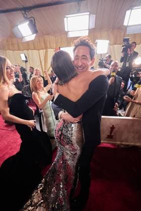 Bilder des Jahres 2025, Entertainment 03 März Entertainment Themen der Woche KW09 97th Oscars, Academy Awards Halle Berry and Adrien Brody arrive on the red carpet of the 97th OscarsÂ® at the DolbyÂ® Theatre at Ovation Hollywood on Sunday, March 2, 2025., Credit:Avalon.red Avalon  Copyright: xAvalon.redx xAvalonx 0971215470