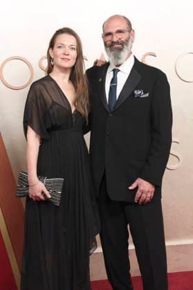 Howard Berger mit Begleitung bei der Oscar Verleihung 2025 97th Annual Academy Awards im Dolby Theatre. Los Angeles, 02.03.2025