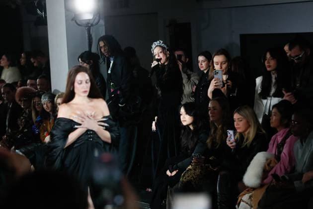 Camille Lellouche performs songs from her latest album during the Weinsanto Womenswear Ready To Wear Fall Winter 2025 20266 show at Paris Fashion Week PFW Camille Lellouche performs songs from her latest album during the Weinsanto Womenswear Ready To Wear Fall Winter 2025 20266 show at Paris Fashion Week PFW , in Paris, France, on March 3, 2025 Christophe Clovis Bestimage French singer actress Camille Lellouche performs songs from her latest album during the Weinsanto Womenswear Ready To Wear Fall Winter 2025 20266 show during Paris Fashion Week PFW , in Paris, France, on March 3, 2025 Paris France  Copyright: xChristophexClovisx xBestimagexChristophexClovisx xBestimagex