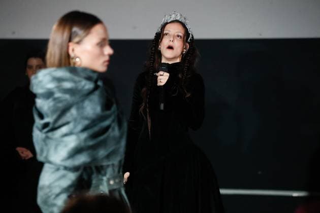 Camille Lellouche performs songs from her latest album during the Weinsanto Womenswear Ready To Wear Fall Winter 2025 20266 show at Paris Fashion Week PFW Camille Lellouche performs songs from her latest album during the Weinsanto Womenswear Ready To Wear Fall Winter 2025 20266 show at Paris Fashion Week PFW , in Paris, France, on March 3, 2025 Christophe Clovis Bestimage French singer actress Camille Lellouche performs songs from her latest album during the Weinsanto Womenswear Ready To Wear Fall Winter 2025 20266 show during Paris Fashion Week PFW , in Paris, France, on March 3, 2025 Paris France  Copyright: xChristophexClovisx xBestimagexChristophexClovisx xBestimagex