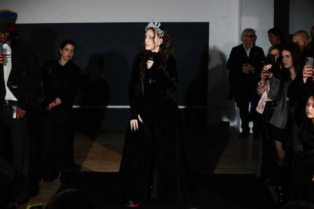 Camille Lellouche performs songs from her latest album during the Weinsanto Womenswear Ready To Wear Fall Winter 2025 20266 show at Paris Fashion Week PFW Camille Lellouche performs songs from her latest album during the Weinsanto Womenswear Ready To Wear Fall Winter 2025 20266 show at Paris Fashion Week PFW , in Paris, France, on March 3, 2025 Christophe Clovis Bestimage French singer actress Camille Lellouche performs songs from her latest album during the Weinsanto Womenswear Ready To Wear Fall Winter 2025 20266 show during Paris Fashion Week PFW , in Paris, France, on March 3, 2025 Paris France  Copyright: xChristophexClovisx xBestimagexChristophexClovisx xBestimagex